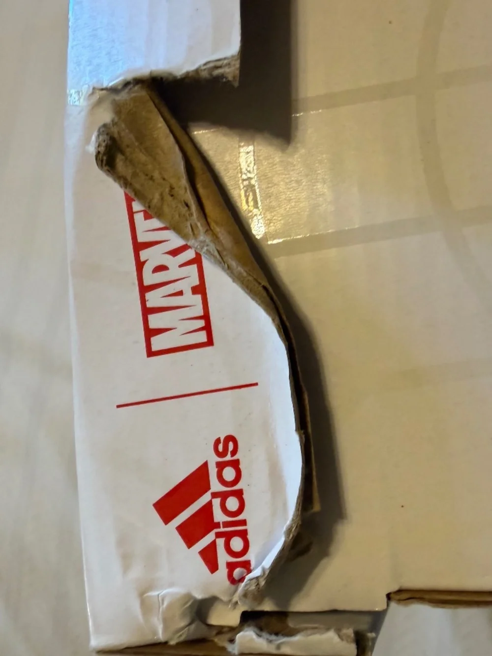 adidas damaged box